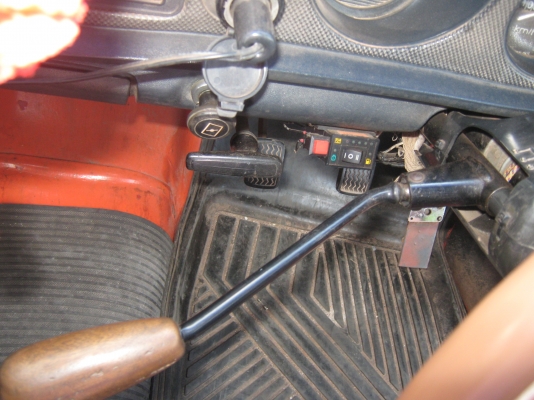 ขาย  DATSUN 620 4ขอ เกีรย์คอใช้งานได้ตามปกติ