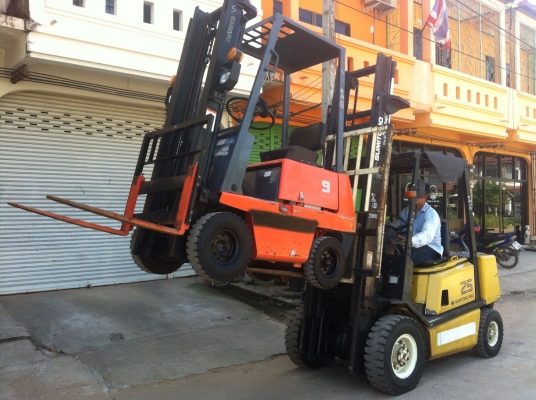 ขายฟอร์คลิฟต์ TOYOTA 402FG 1TON เสายกสูง 3 M นำเข้าจากญี่ปุ่น ขอบคุณมากครับพี่ชาญชัย พิษณุโลก พรุ่งนี้ถึงครับ ขายฟอร์คลิฟต์ TOYOTA 402FG 1TON เสายกสูง 3 M นำเข้าจากญี่ปุ่น ขอบคุณมากครับพี่ชาญชัย พิษณุโลก พรุ่งนี้ถึงครับ