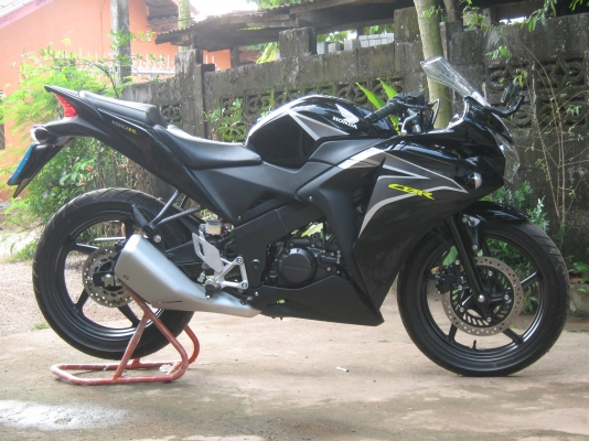 ขายCBR 150 CCรถวิ่งน้อยมากสภาพเหมือนใหม่