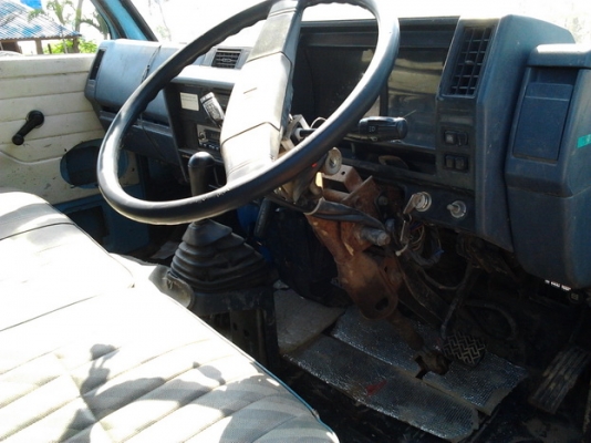 ISUZU KS 100 HP 4BC2 หกล้อดั๊มพ์ กระบะดั๊มพ์ 4 ตันเหล็กยาว 3.60 เมตร เครื่องแห้งแรงดีมาก หัวบางม่มีผ