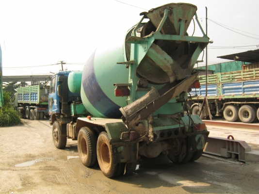 รถโม่ปูน ยี่ห้อ NISSAN รุ่น CW41MHR-E รถโม่ปูน ยี่ห้อ NISSAN รุ่น CW41MHR-E