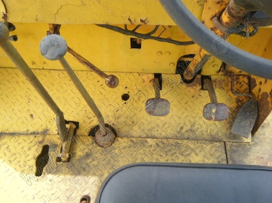 ประมูล - ขายทอดตลาด รถบดถนนล้อยาง ยี่ห้อ HI-WAY MASTER รุ่น HR15T