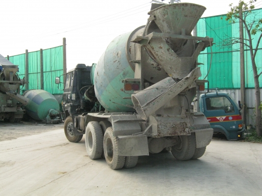 รถโม่ปูน ยี่ห้อ NISSAN รุ่น CW51H