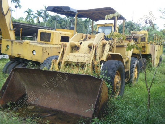 ประมูล - ขายทอดตลาด รถตักล้อยาง ยี่ห้อ CAT รุ่น 922B