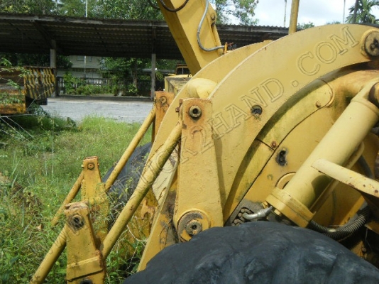 ประมูล - ขายทอดตลาด รถตักล้อยาง ยี่ห้อ CAT รุ่น 922B