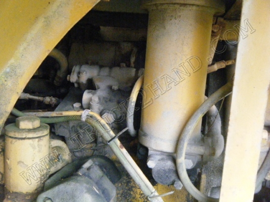 ประมูล - ขายทอดตลาด รถตักล้อยาง ยี่ห้อ CAT รุ่น 922B