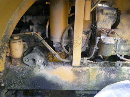 ประมูล - ขายทอดตลาด รถตักล้อยาง ยี่ห้อ CAT รุ่น 922B