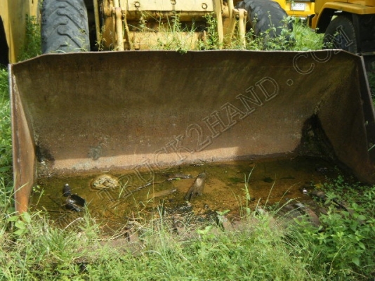 ประมูล - ขายทอดตลาด รถตักล้อยาง ยี่ห้อ CAT รุ่น 922B