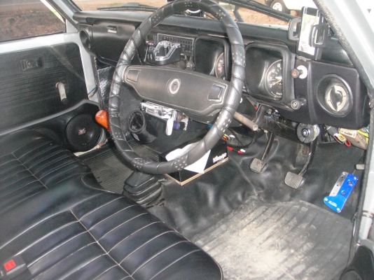 ขาย โตโยต้า RN 20 เครื่องเดิม 5 เกียร์ สีสวย มีแอร์ ติดเครื่องเสียง ทะเบียนเต็มพร้อมโอน