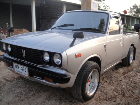 ขาย โตโยต้า RN 20 เครื่องเดิม 5 เกียร์ สีสวย มีแอร์ ติดเครื่องเสียง ทะเบียนเต็มพร้อมโอน