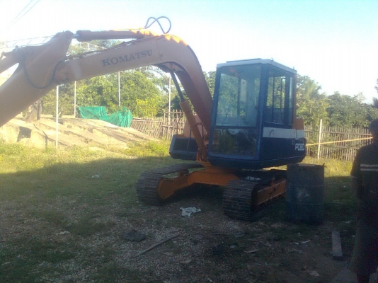 รถโคมัสสุ PC60 รุ่น 5 สภาพพร้อมใช้งานสนใจคุยราคากันได้