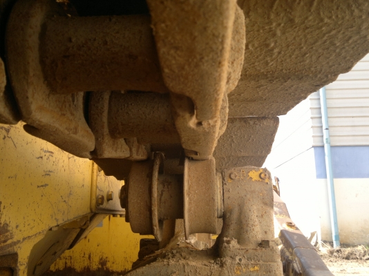 รถแทรกเตอร์ KOMATSU D85A-21 รถนอกนำเข้า สภาพดี เครื่องฟิต ติดต่อ มานะ 085-9049669