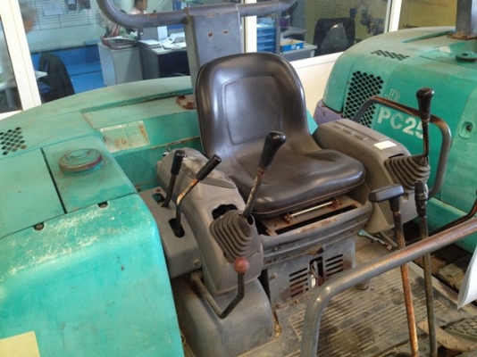 ขายด่วน KOMATSU PC40-7 นำเข้า เก่านอกจากญี่ปุ่น