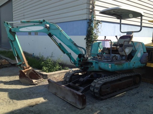 ขายด่วนรถขุด KOMATSU PC30-7 นำเข้า เก่านอกจากญี่ปุ่น