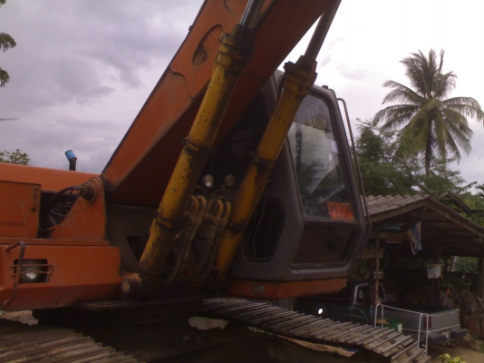 ขาย hitachi EX 200-1