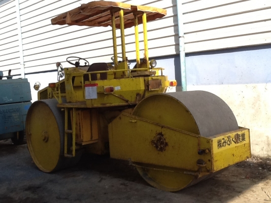 ขายรถบด SAKAI รุ่น R2 สภาพดีพร้อมใช้งาน ของดีจากนอกไม่มีการใช้งานในไทยแน่นอน. สนใจติดต่อเจี๊ยบ คลิ๊กเลยค่ะ