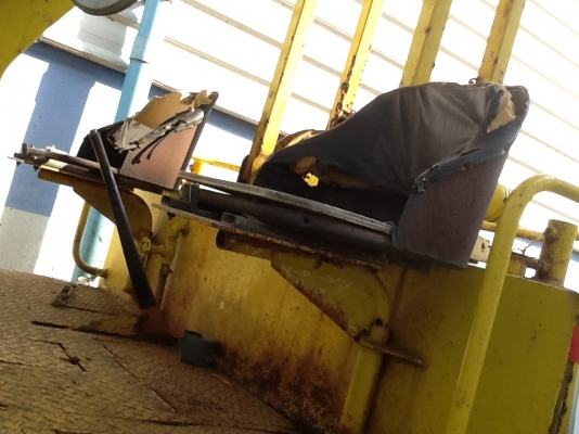 ขายรถบด SAKAI รุ่น R2 สภาพดีพร้อมใช้งาน ของดีจากนอกไม่มีการใช้งานในไทยแน่นอน. สนใจติดต่อเจี๊ยบ คลิ๊กเลยค่ะ