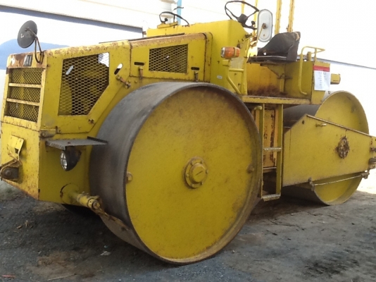 ขายรถบด SAKAI รุ่น R2 สภาพดีพร้อมใช้งาน ของดีจากนอกไม่มีการใช้งานในไทยแน่นอน. สนใจติดต่อเจี๊ยบ คลิ๊กเลยค่ะ