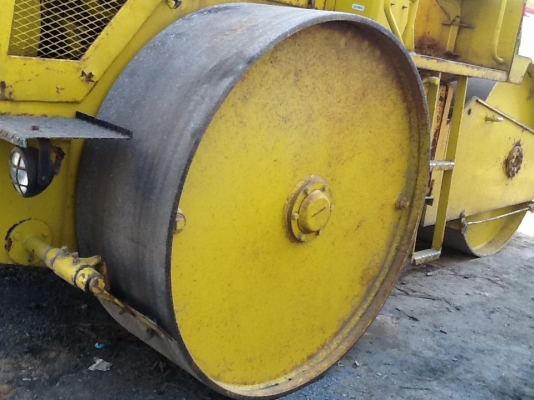 ขายรถบด SAKAI รุ่น R2 สภาพดีพร้อมใช้งาน ของดีจากนอกไม่มีการใช้งานในไทยแน่นอน. สนใจติดต่อเจี๊ยบ คลิ๊กเลยค่ะ