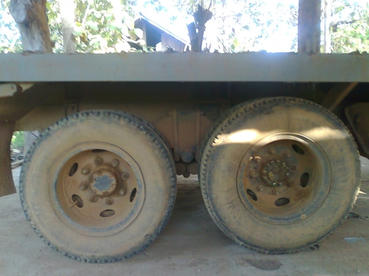 ขายด่วน!..รถสิบล้อ ISUZU 185 แรงม้า ใส่รถแบคโฮ CAT EL 200B. มีเล่มทะเบียน ภาษีครบ.