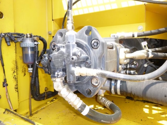 ขายด่วน KOBELCO  SK210D-6ES-YN10-40871 ( 2005 YR 6481 HR ) เก่าญี่ปุ่นแท้ๆ นำเข้า สภาพสวยจริง ๆๆ