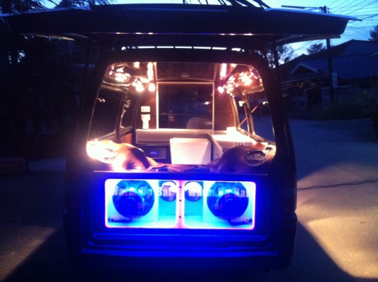 ขายตู้L300พร้อมขายของแต่งคบ