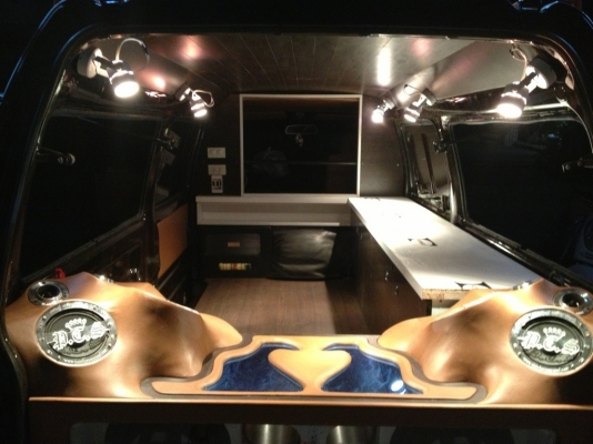 ขายตู้L300พร้อมขายของแต่งคบ