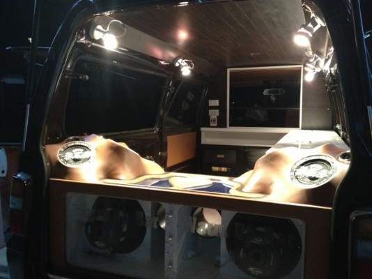 ขายตู้L300พร้อมขายของแต่งคบ