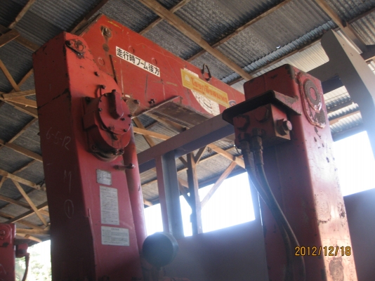 ขายเครน UNIC special-V torbo  5 ตัน 5ปอก พึ่งชื้อมาติดตั้ง  ไม่ค่อยได้ใช้งานครับ