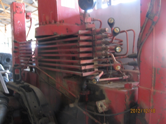 ขายเครน UNIC special-V torbo  5 ตัน 5ปอก พึ่งชื้อมาติดตั้ง  ไม่ค่อยได้ใช้งานครับ