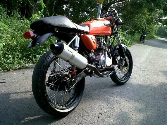 ขายล้อโต ๆ ขอบ17 ยางใหญ่ ๆ หน้าหลัง มีรูปตอนใส่ที่รถให้ดูนะครับ ขายล้อโต ๆ ขอบ17 ยางใหญ่ ๆ หน้าหลัง มีรูปตอนใส่ที่รถให้ดูนะครับ