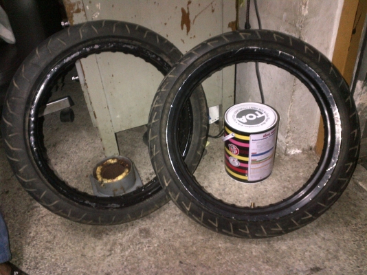 ขายล้อโต ๆ ขอบ17 ยางใหญ่ ๆ หน้าหลัง มีรูปตอนใส่ที่รถให้ดูนะครับ ขายล้อโต ๆ ขอบ17 ยางใหญ่ ๆ หน้าหลัง มีรูปตอนใส่ที่รถให้ดูนะครับ