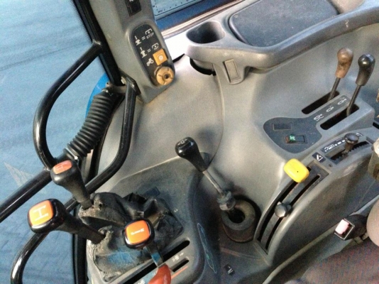 ขายรถไถFORD NEW HOLLAND TS110