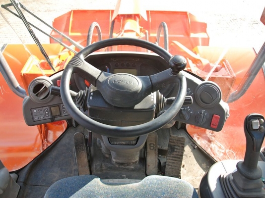 รถตักล้อยาง WHEEL LOADER HITACHI ZW220-3