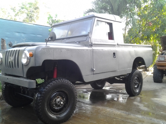 ขาย รถ LAND ROVER 4X4 กระบะ เครื่องเบนซิน ทำสีใหม่ ยกสูง เทินเพลา แปลงหน้า สวยมากๆครับ ขาย 160,000 ทะเบียนประมูลโอนได้เลยครับ