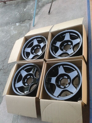 ขาย ล้อสวยๆ 16x8ET0
