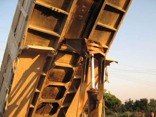 ขายรถ ยี่ห้อมิชซู ไอ้หลง 2 เพลา ดรั๊ม เครื่อง 6D16 220 แรงม้า ขายรถ ยี่ห้อมิชซู ไอ้หลง 2 เพลา ดรั๊ม เครื่อง 6D16 220 แรงม้า