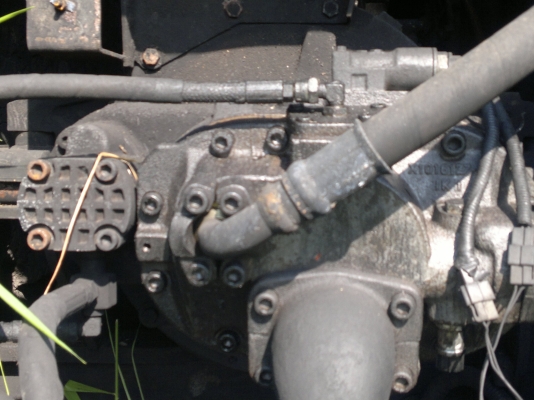 ขายอะใหล่ด่วน  HITACHI EX 200-2 ทั้งคัน สนใจจองด่วน ตัดวันที่8/1/2013