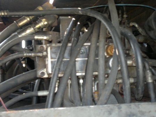 ขายอะใหล่ด่วน  HITACHI EX 200-2 ทั้งคัน สนใจจองด่วน ตัดวันที่8/1/2013