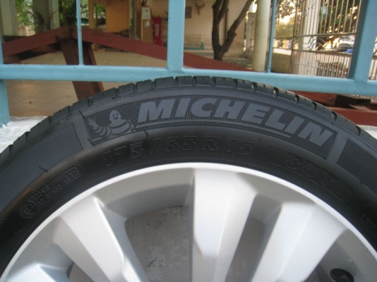 ขายล้อแม็กเดิม HONDA CITY ขอบ 15"x5" 4/100 +ยางปี 11 (081-3747940)