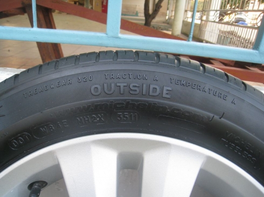 ขายล้อแม็กเดิม HONDA CITY ขอบ 15"x5" 4/100 +ยางปี 11 (081-3747940)