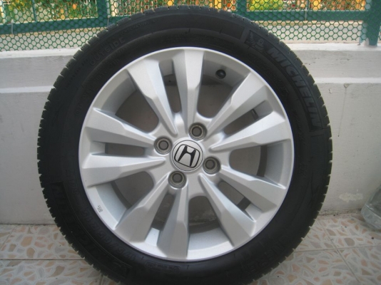 ขายล้อแม็กเดิม HONDA CITY ขอบ 15"x5" 4/100 +ยางปี 11 (081-3747940)