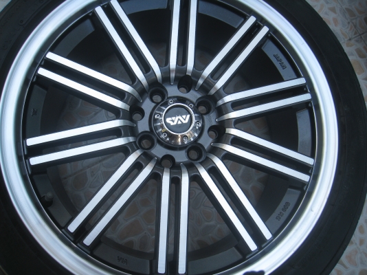 ขายล้อแม็กขอบ17"x7" et42 4/100,114 + ยางปี 10 (081-3747940)