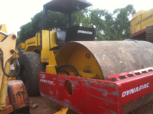 ขายรถบดสั่นสะเทือน DYNAPAC ca251