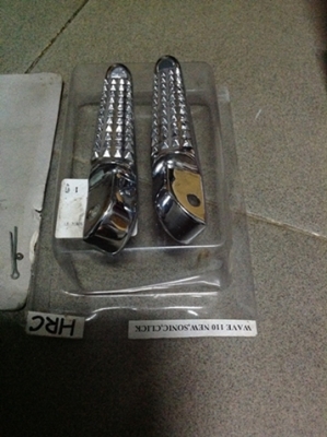 ขายกระจก-พักเท้าหลัง BIGBIKE ของแต่ง ซื้อมาไม่ได้ใส่ สภาพเต็ม100\%