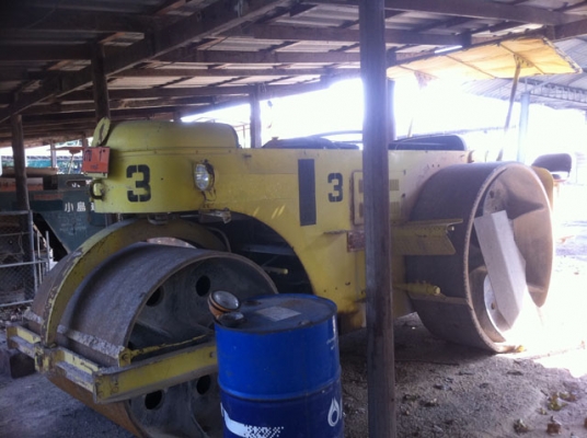 ขายด่วนรถบด3ล้อเหล็ก SAKAI KD10 เล่มทะเบียน ตรวจเช็คพร้อมใช้