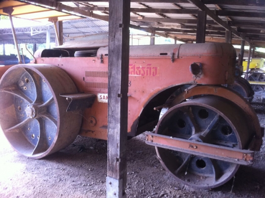 ขายด่วนรถบด3ล้อเหล็ก SAKAI KD10 เล่มทะเบียน ตรวจเช็คพร้อมใช้