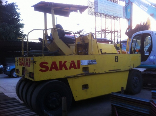 ขายด่วนรถบดล้อยาง9ล้อSAKAI TS200 ตรวจเช็คพร้อมใช้ เล่มทะเบียน เครื่อง6BG1