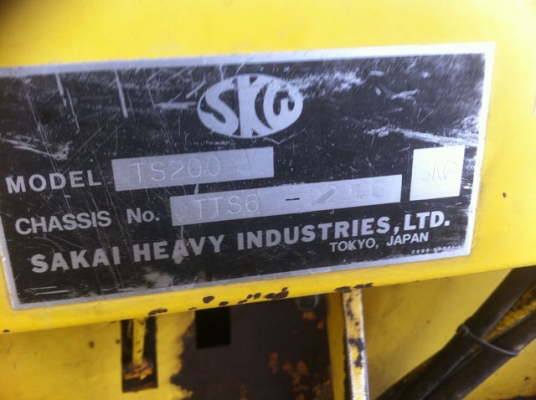 ขายด่วนรถบดล้อยาง9ล้อSAKAI TS200 ตรวจเช็คพร้อมใช้ เล่มทะเบียน เครื่อง6BG1