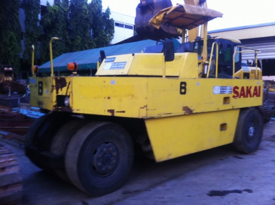 ขายด่วนรถบดล้อยาง9ล้อSAKAI TS200 ตรวจเช็คพร้อมใช้ เล่มทะเบียน เครื่อง6BG1